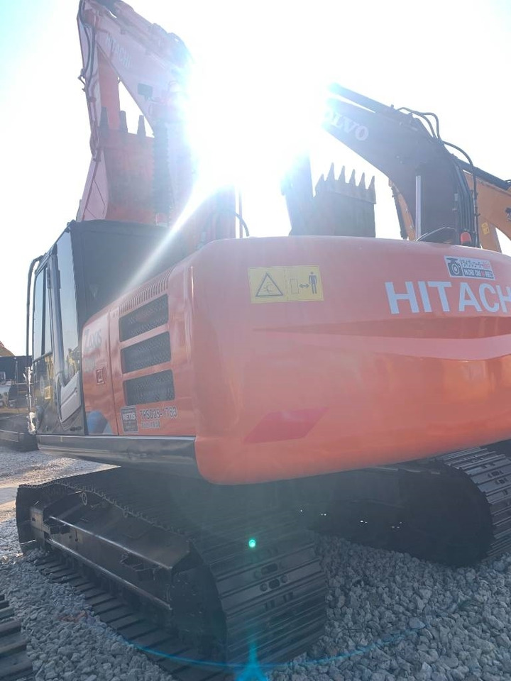 Hitachi Zaxis 200 LC - Верижен багер: снимка 5 Hitachi Zaxis 200 LC - Верижен багер: снимка 5