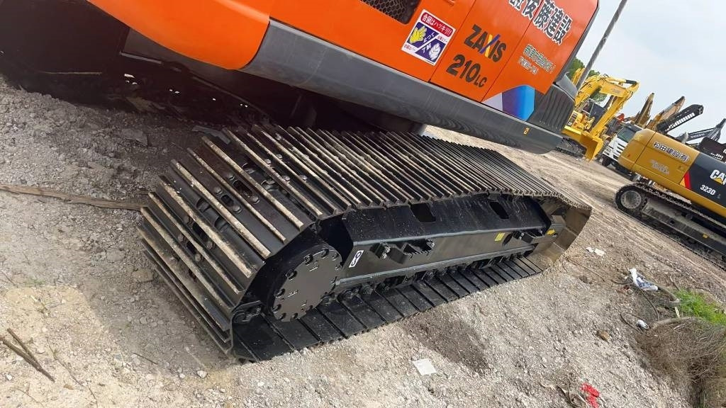 Hitachi Zaxis 210 H-3 - Верижен багер: снимка 5 Hitachi Zaxis 210 H-3 - Верижен багер: снимка 5