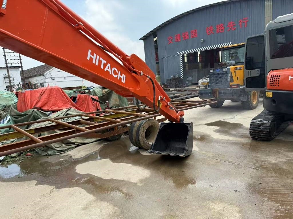 Hitachi Zaxis 60 - Верижен багер: снимка 2 Hitachi Zaxis 60 - Верижен багер: снимка 2