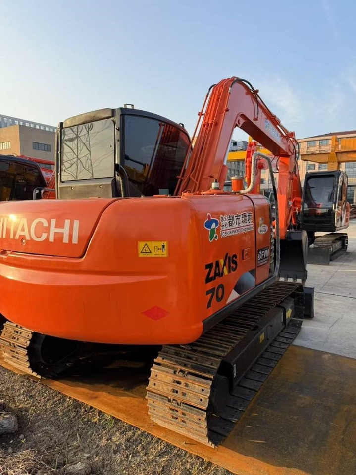 Hitachi Zaxis 70 - Верижен багер: снимка 2 Hitachi Zaxis 70 - Верижен багер: снимка 2