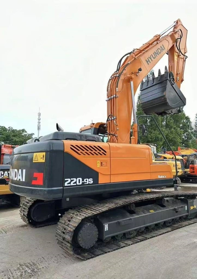 Hyundai 220-9 - Верижен багер: снимка 5 Hyundai 220-9 - Верижен багер: снимка 5