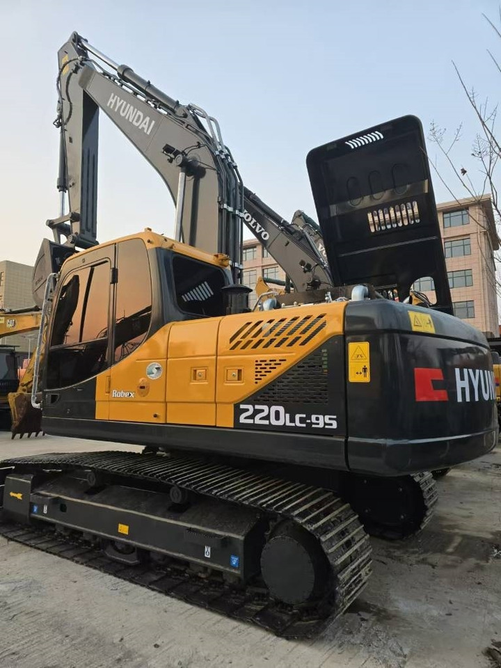 Hyundai 220—9S - Верижен багер: снимка 1 Hyundai 220—9S - Верижен багер: снимка 1