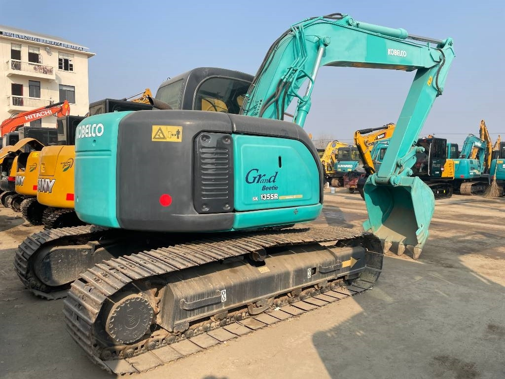 Kobelco SK 135 SR LC - Верижен багер: снимка 1 Kobelco SK 135 SR LC - Верижен багер: снимка 1