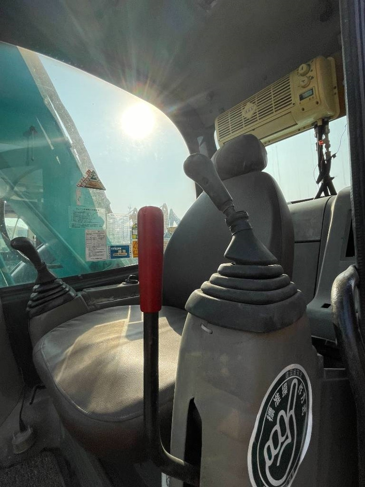 Kobelco SK 135 SR LC - Верижен багер: снимка 5 Kobelco SK 135 SR LC - Верижен багер: снимка 5