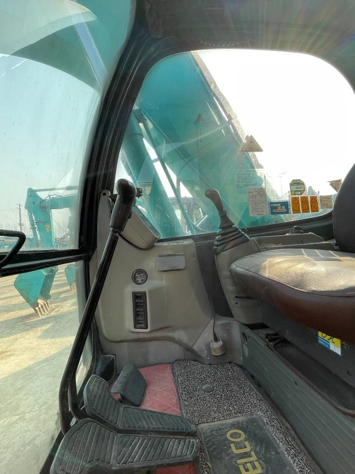 Kobelco SK 135 SR LC - Верижен багер: снимка 2 Kobelco SK 135 SR LC - Верижен багер: снимка 2