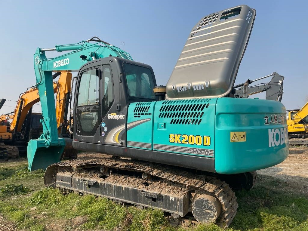 Kobelco SK 200 - Верижен багер: снимка 5 Kobelco SK 200 - Верижен багер: снимка 5