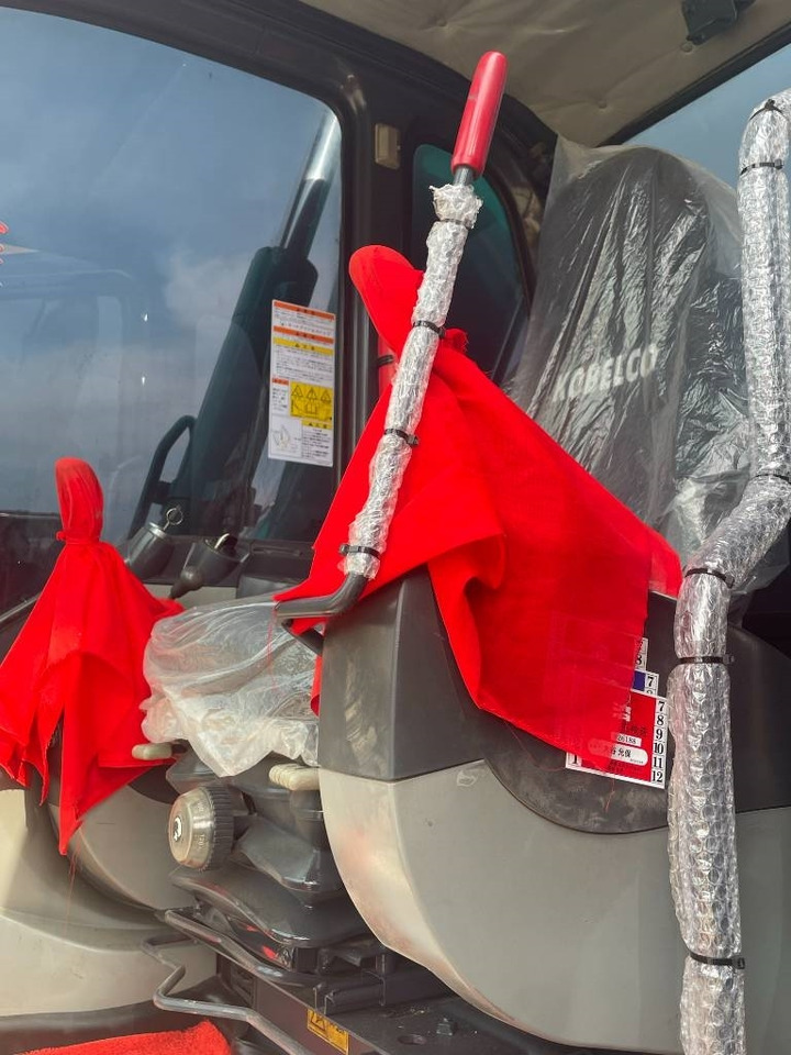 Kobelco SK 75 - Верижен багер: снимка 3 Kobelco SK 75 - Верижен багер: снимка 3