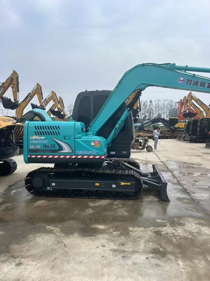 Kobelco SK 75 - Верижен багер: снимка 2 Kobelco SK 75 - Верижен багер: снимка 2