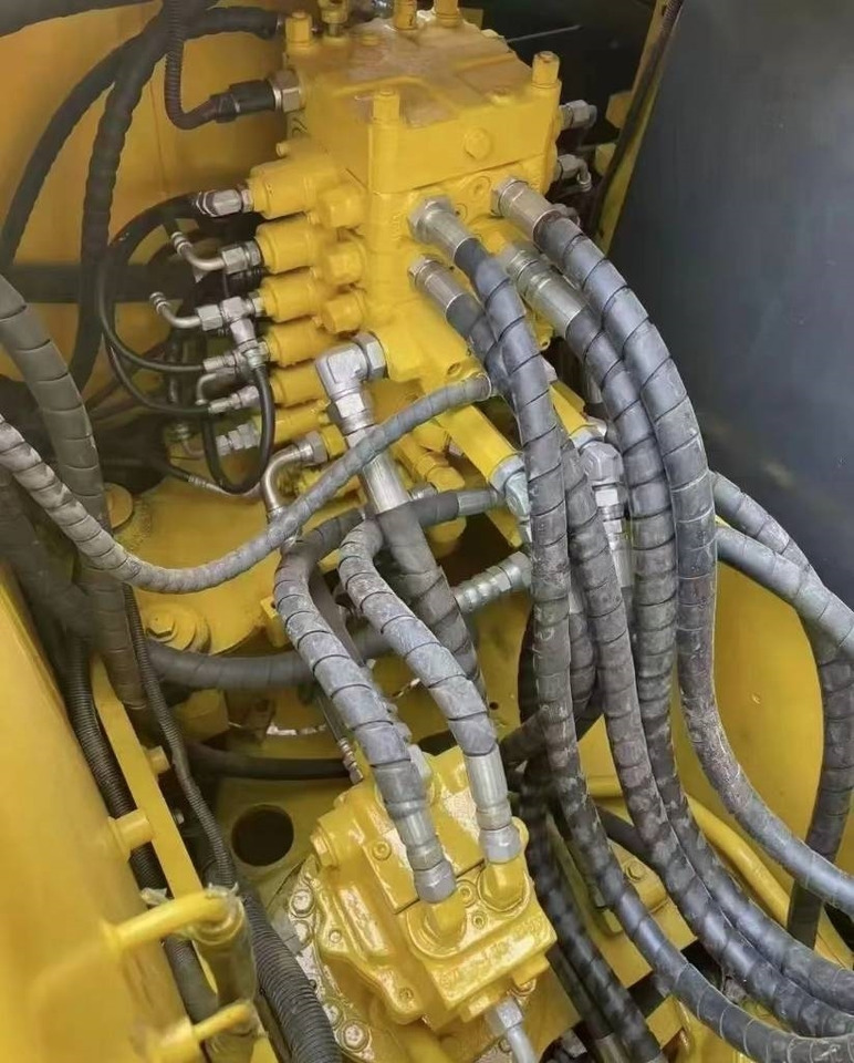 Komatsu PC 130 - Верижен багер: снимка 4 Komatsu PC 130 - Верижен багер: снимка 4