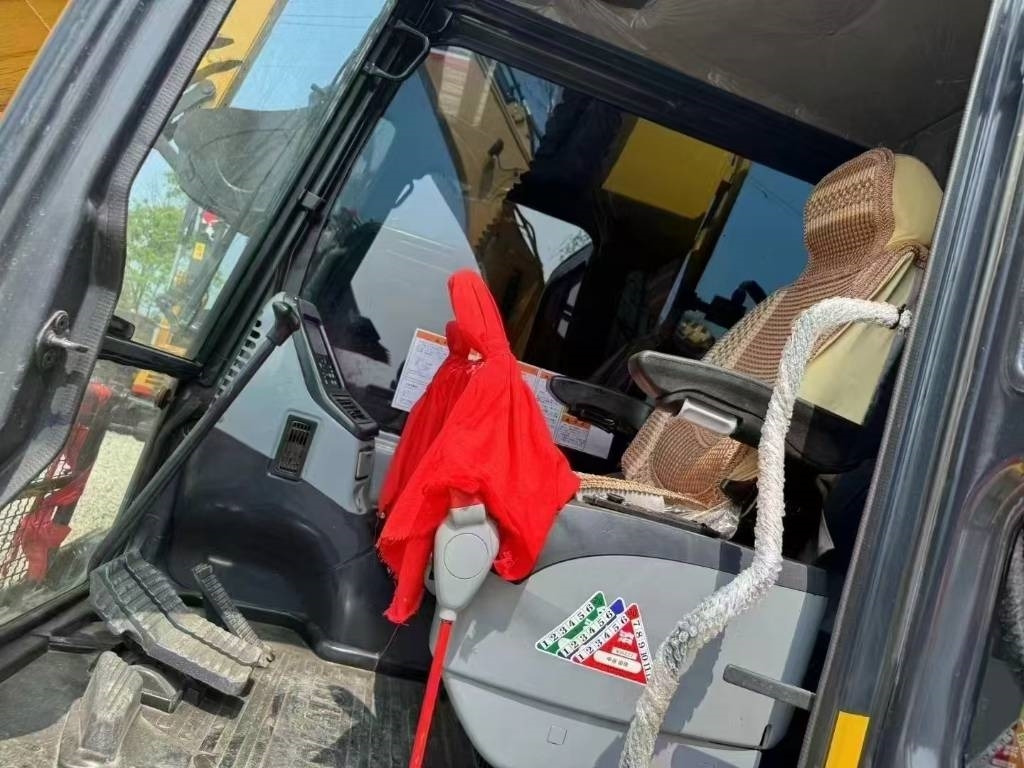 Komatsu PC 130 - Верижен багер: снимка 3 Komatsu PC 130 - Верижен багер: снимка 3