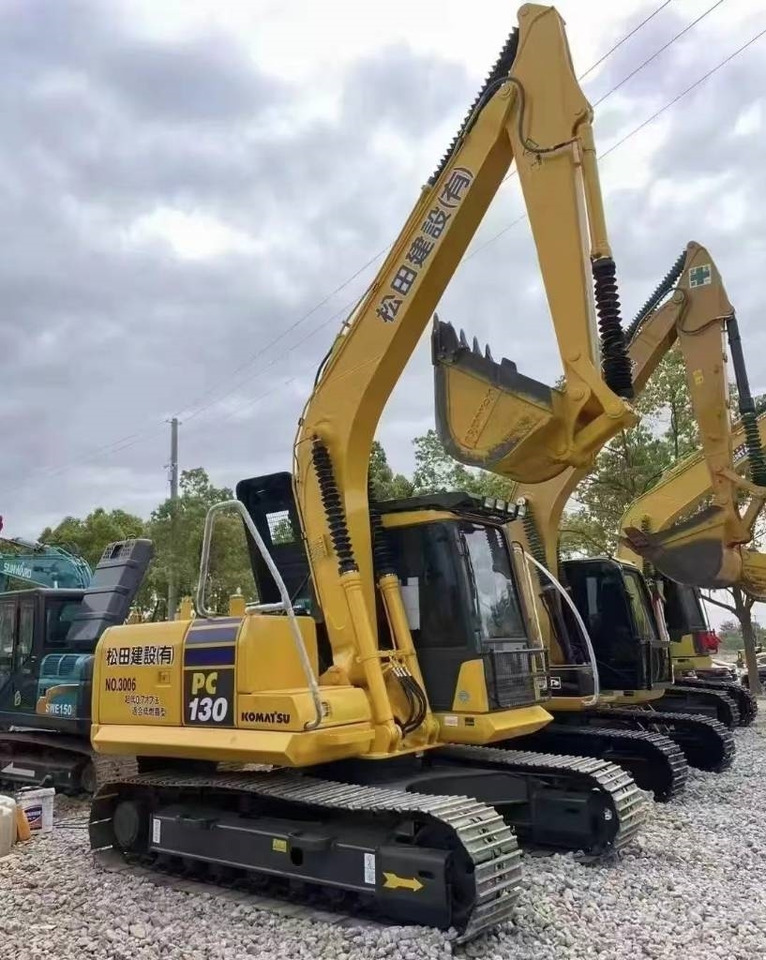 Komatsu PC 130 - Верижен багер: снимка 1 Komatsu PC 130 - Верижен багер: снимка 1