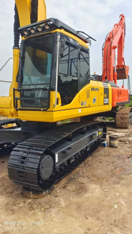 Komatsu PC 220-7 - Верижен багер: снимка 5 Komatsu PC 220-7 - Верижен багер: снимка 5