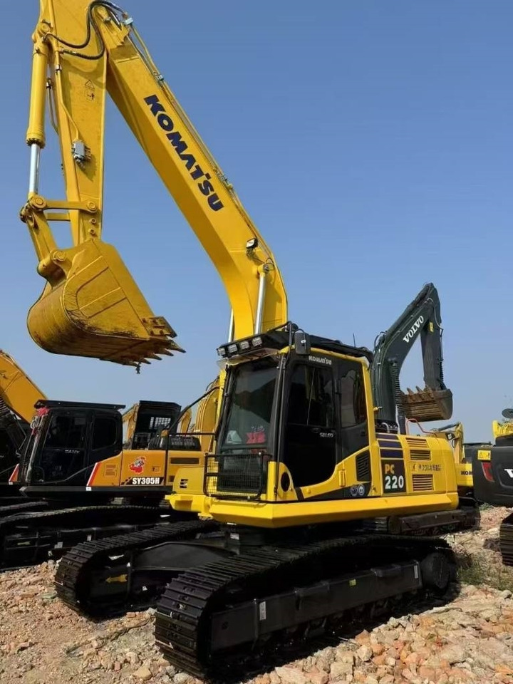Komatsu PC 220-8 - Верижен багер: снимка 4 Komatsu PC 220-8 - Верижен багер: снимка 4