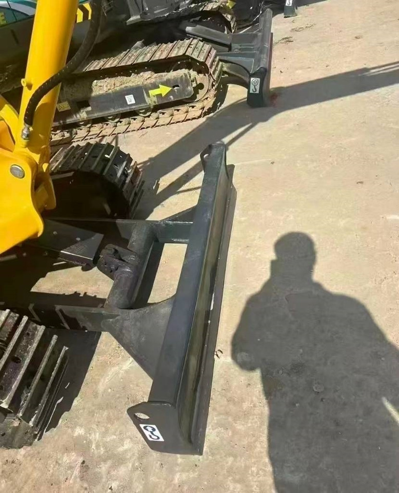 Komatsu PC 30 - Мини багер: снимка 3 Komatsu PC 30 - Мини багер: снимка 3