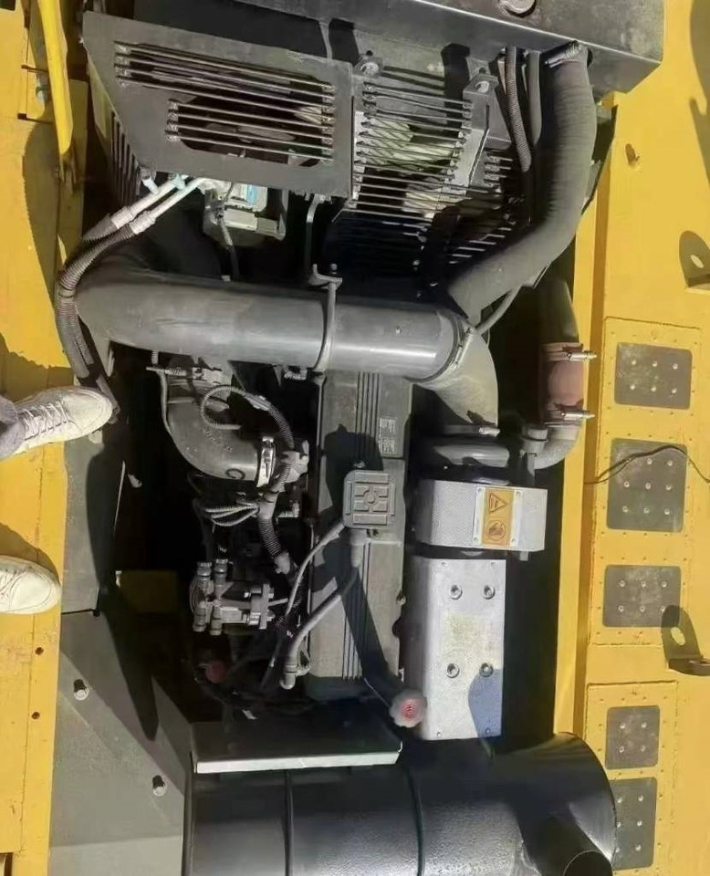 Komatsu PC 350-8 - Верижен багер: снимка 2 Komatsu PC 350-8 - Верижен багер: снимка 2