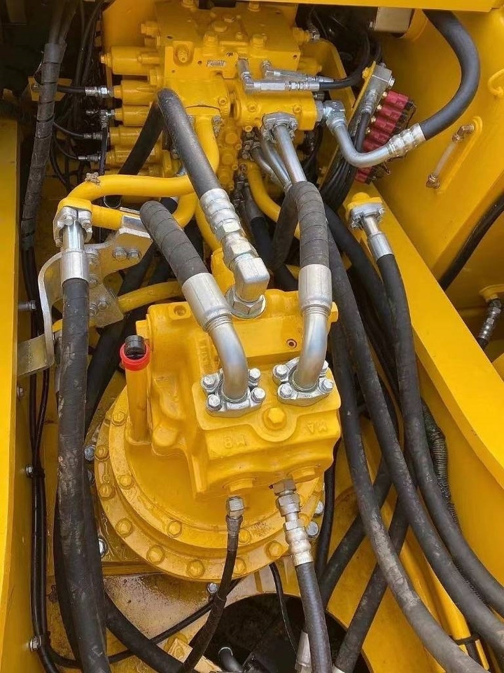 Komatsu PC 360 - Верижен багер: снимка 4 Komatsu PC 360 - Верижен багер: снимка 4