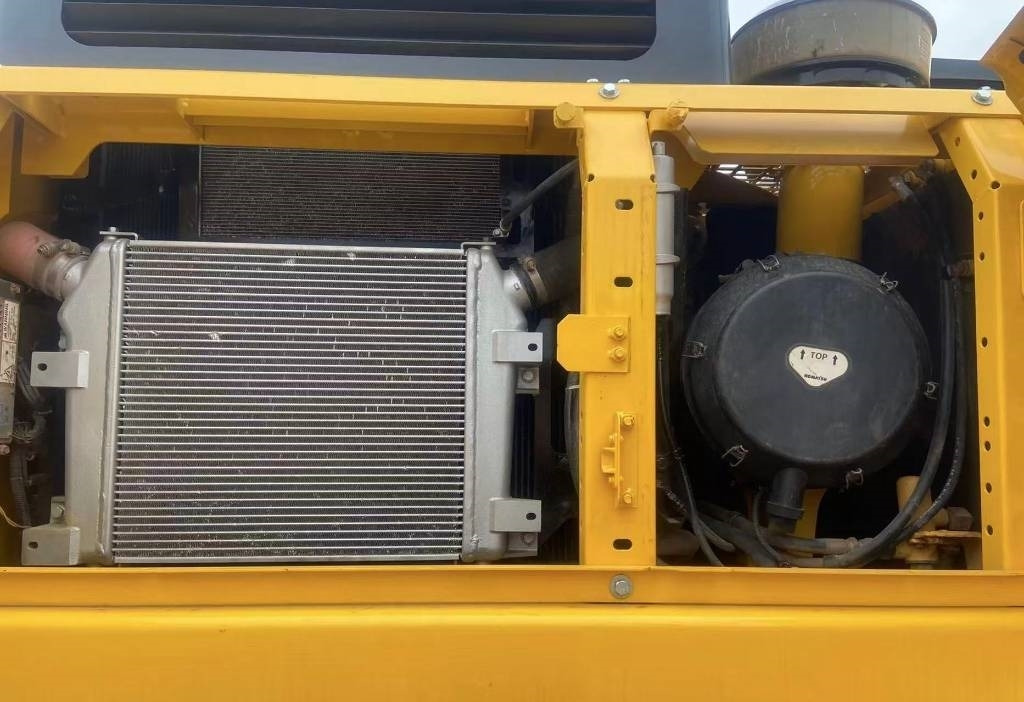 Komatsu PC 400 - Верижен багер: снимка 2 Komatsu PC 400 - Верижен багер: снимка 2
