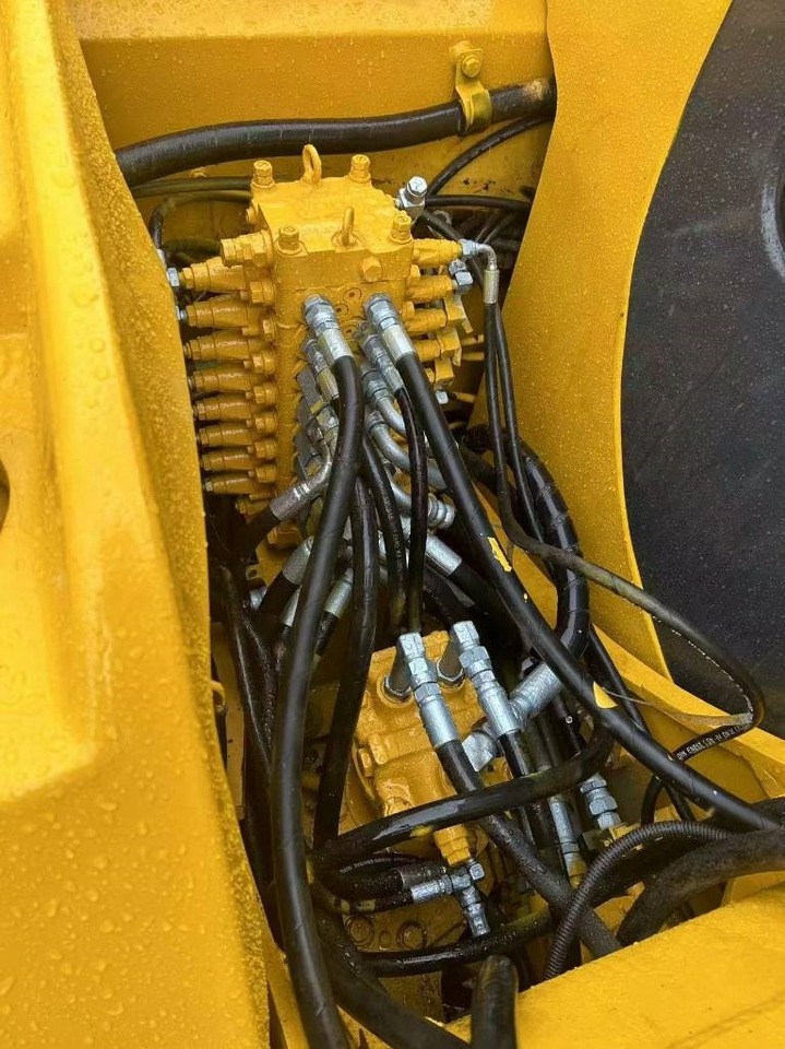 Komatsu PC 60 - Мини багер: снимка 5 Komatsu PC 60 - Мини багер: снимка 5