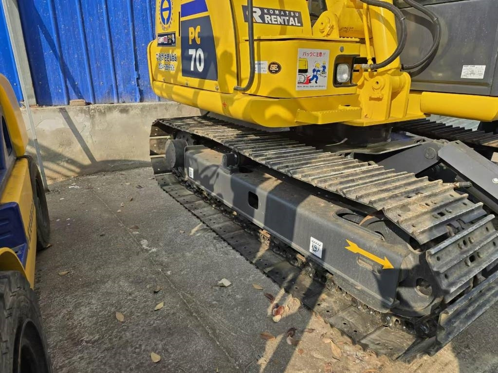 Лизинг на Komatsu PC 70  Komatsu PC 70: снимка 7