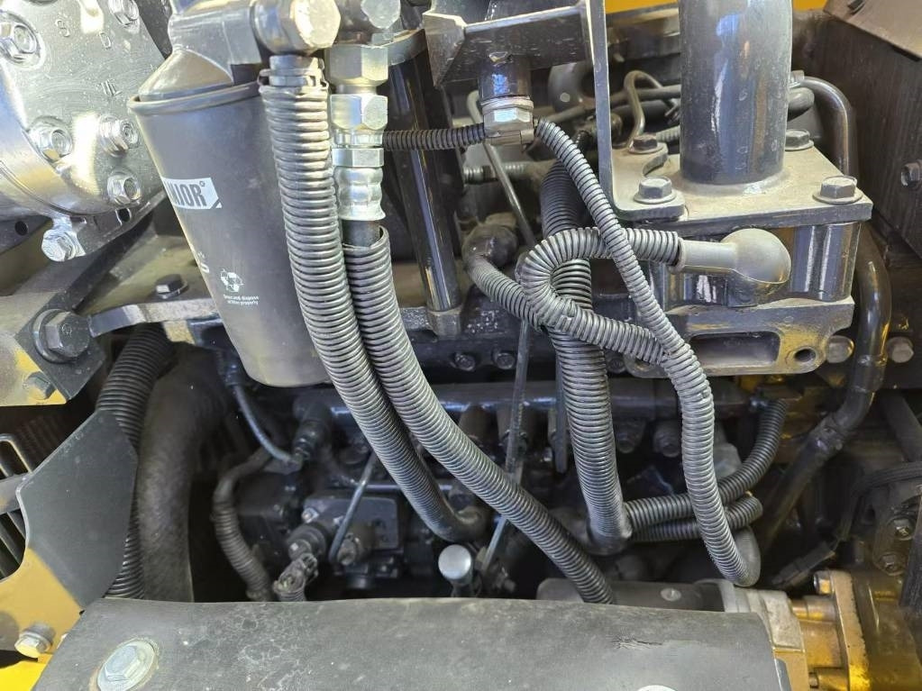 Лизинг на Komatsu PC 70  Komatsu PC 70: снимка 6
