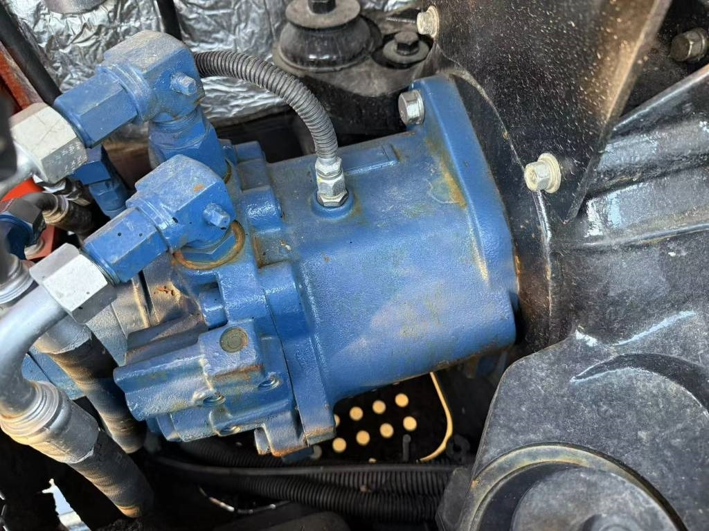 Верижен багер Kubota KX 183: снимка 8