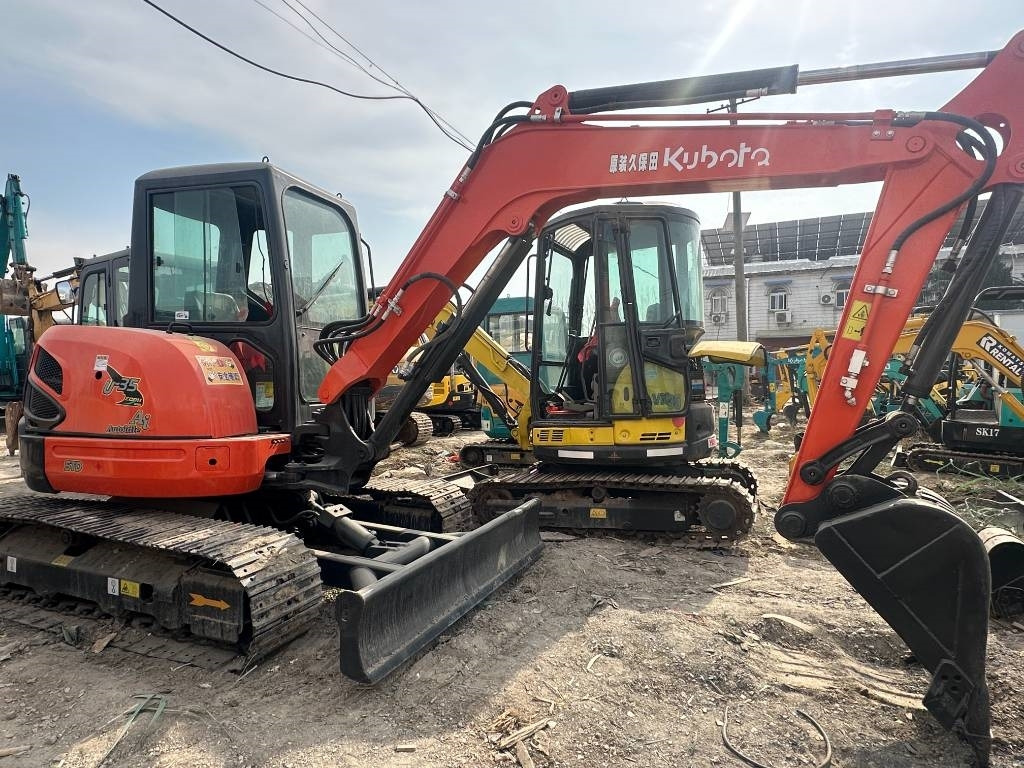 Мини багер Kubota U 35: снимка 1