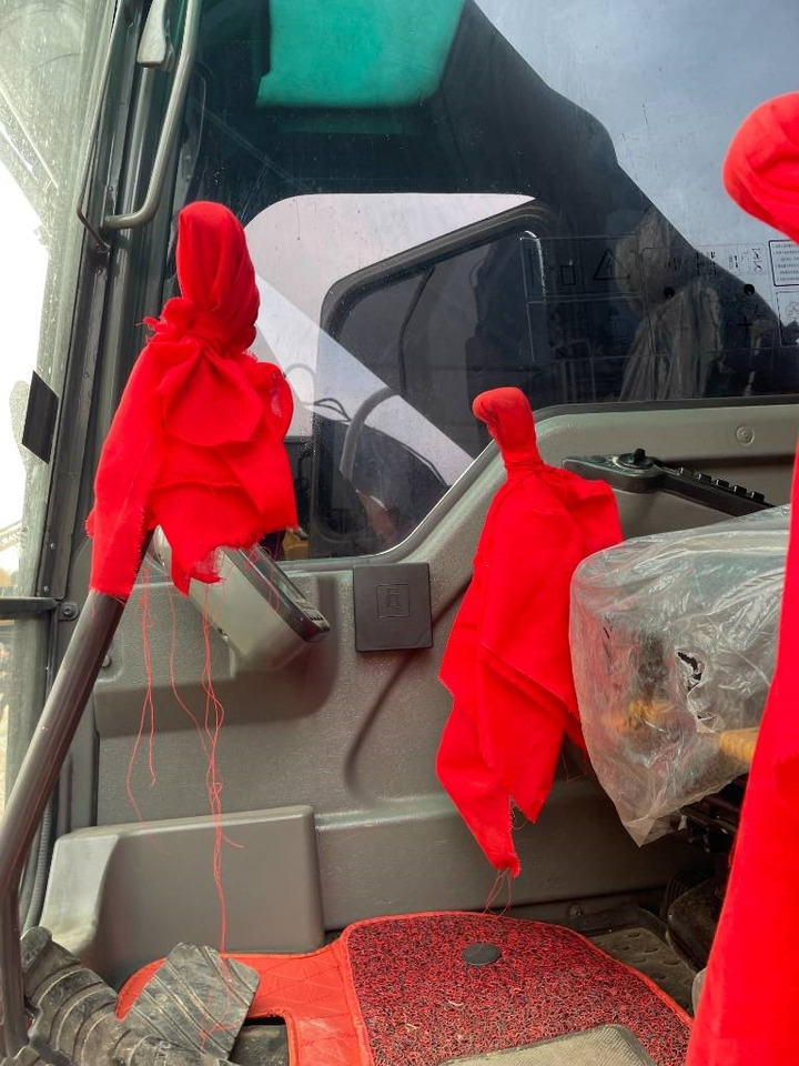 Volvo EC 240 - Верижен багер: снимка 4 Volvo EC 240 - Верижен багер: снимка 4