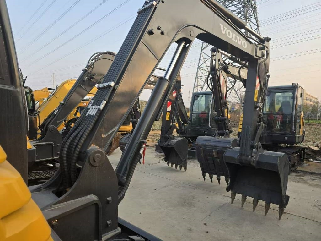 Volvo EC 60 - Верижен багер: снимка 4 Volvo EC 60 - Верижен багер: снимка 4