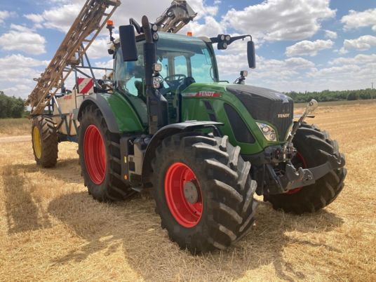 Fendt 718 PROFI PLUS - Трактор: снимка 1 Fendt 718 PROFI PLUS - Трактор: снимка 1