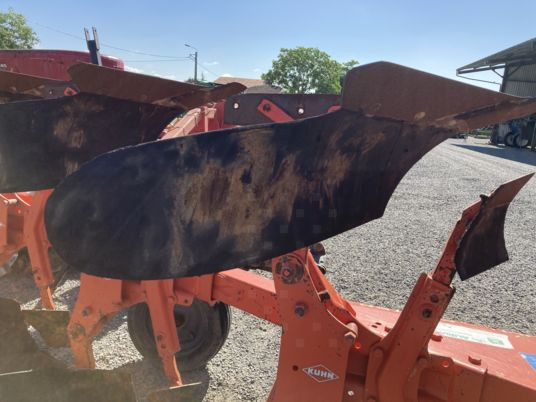Kuhn MULTIMASTER 121 - Плуг: снимка 5 Kuhn MULTIMASTER 121 - Плуг: снимка 5