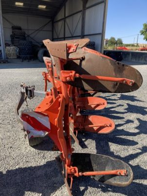 Kuhn MULTIMASTER 121 - Плуг: снимка 4 Kuhn MULTIMASTER 121 - Плуг: снимка 4