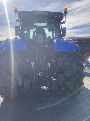 New Holland T7.210 - Трактор: снимка 4 New Holland T7.210 - Трактор: снимка 4