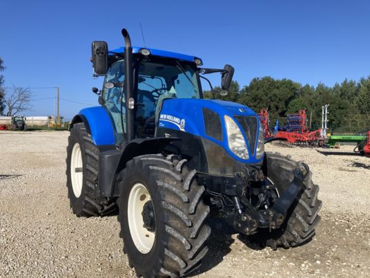 New Holland T7.210 - Трактор: снимка 3 New Holland T7.210 - Трактор: снимка 3