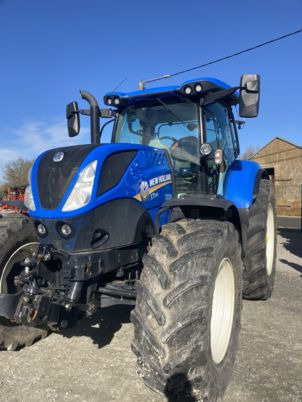 New Holland T7.210 - Трактор: снимка 2 New Holland T7.210 - Трактор: снимка 2