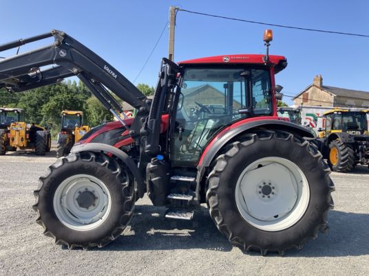 Valtra G105 - Трактор: снимка 2 Valtra G105 - Трактор: снимка 2