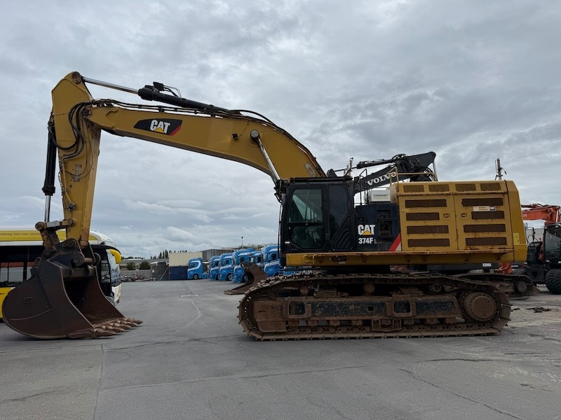CAT 374 F L - Верижен багер: снимка 2 CAT 374 F L - Верижен багер: снимка 2