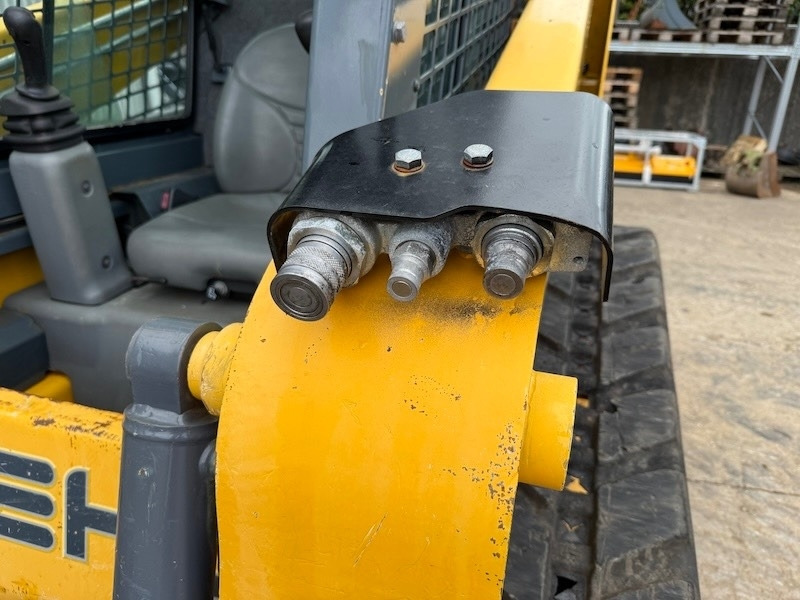 Gehl RT165 - Верижен товарач: снимка 5 Gehl RT165 - Верижен товарач: снимка 5