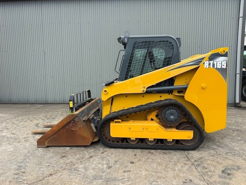 Gehl RT165 - Верижен товарач: снимка 1 Gehl RT165 - Верижен товарач: снимка 1