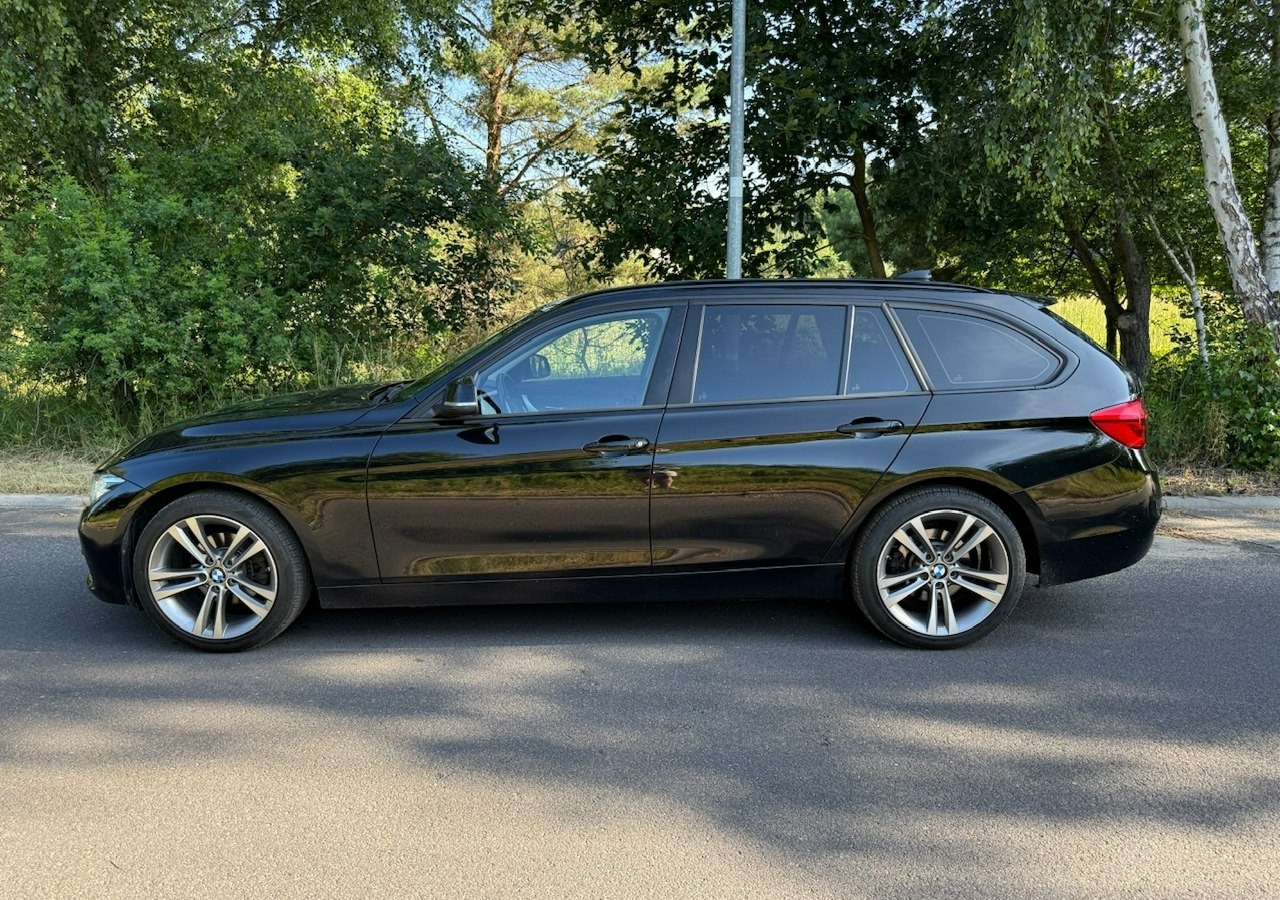 BMW SERIA 3 V (F30/F31/F34) BMW SERIA 3 318d 150KM Automat SportLine*AdaptiveLed*Navi*Półskóra*SerwisBMW* FV - Комби: снимка 2 BMW SERIA 3 V (F30/F31/F34) BMW SERIA 3 318d 150KM Automat SportLine*AdaptiveLed*Navi*Półskóra*SerwisBMW* FV - Комби: снимка 2