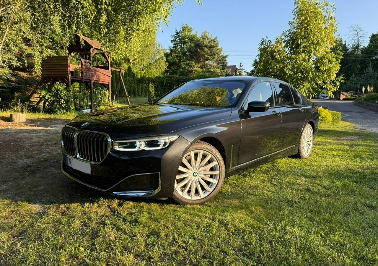BMW SERIA 7 II (G11/G12) BMW SERIA 7 740d Xdrive 340KM Luxury+Exclusive Masaże Adaptiv Oś Lasery 2022 FV2 - Седан: снимка 1 BMW SERIA 7 II (G11/G12) BMW SERIA 7 740d Xdrive 340KM Luxury+Exclusive Masaże Adaptiv Oś Lasery 2022 FV2 - Седан: снимка 1