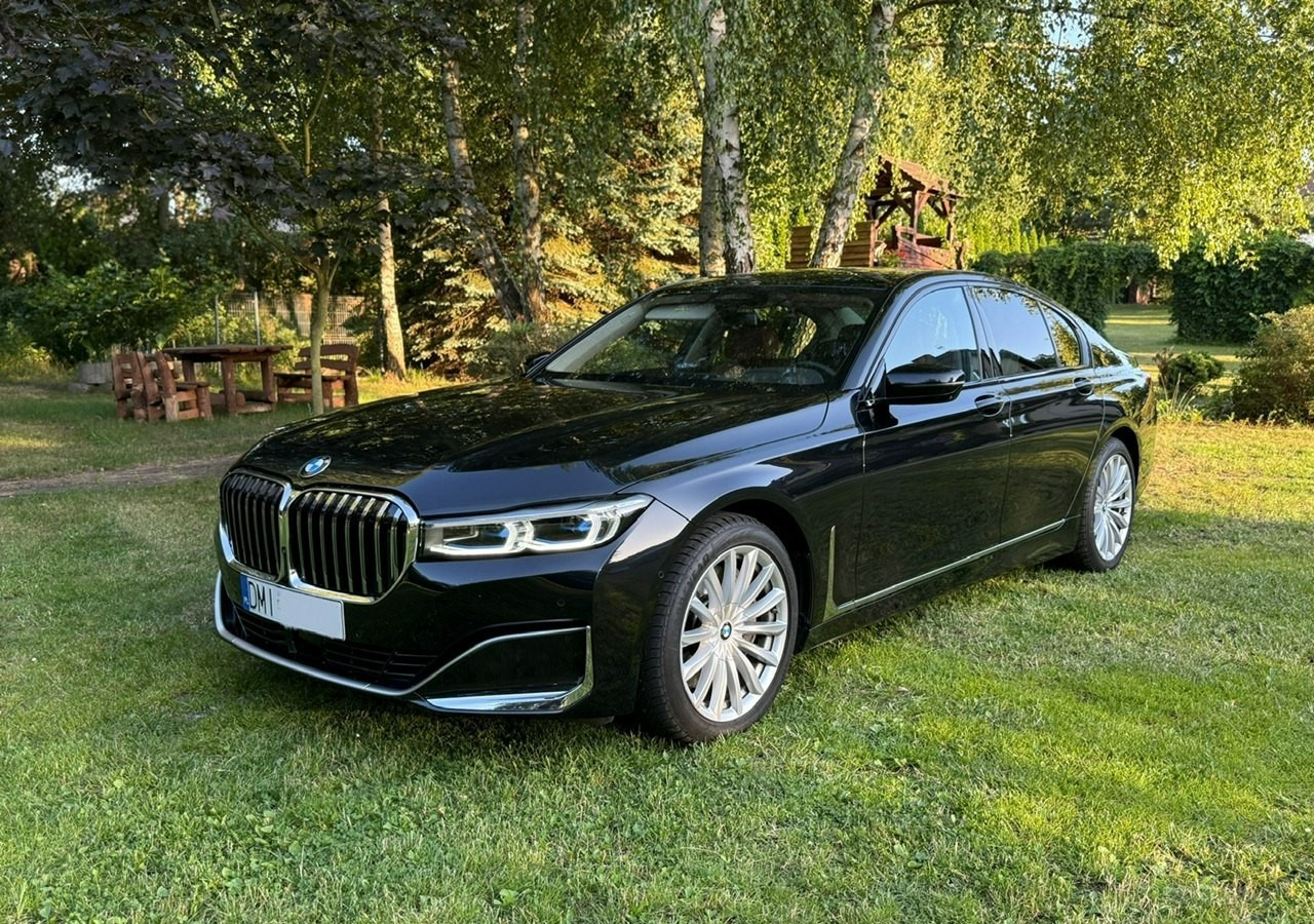 BMW SERIA 7 II (G11/G12) BMW SERIA 7 740d Xdrive 340KM Luxury+Exclusive Masaże Adaptiv Oś Lasery 2022 FV2 - Седан: снимка 3 BMW SERIA 7 II (G11/G12) BMW SERIA 7 740d Xdrive 340KM Luxury+Exclusive Masaże Adaptiv Oś Lasery 2022 FV2 - Седан: снимка 3