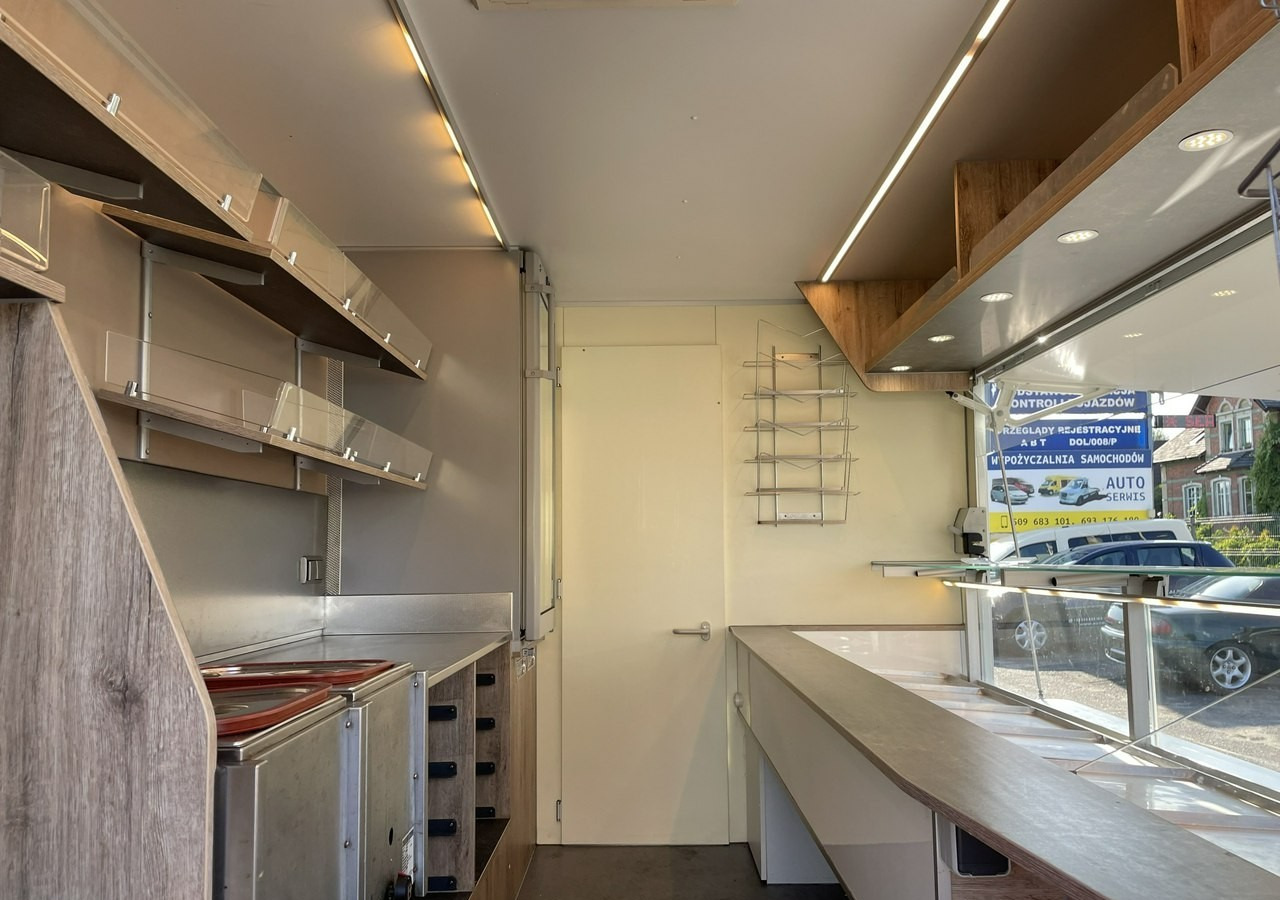 Renault Master Autosklep Sklep Gastronomiczny Food Truck Foodtruck 87tkm Borco 2017 - Друга техника: снимка 3 Renault Master Autosklep Sklep Gastronomiczny Food Truck Foodtruck 87tkm Borco 2017 - Друга техника: снимка 3