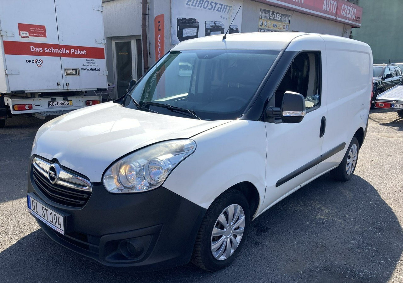 Fiat Doblo Fiat Doblo 1,3 jtd ECO Flex chłodnia do leków 2013 - Товарен бус: снимка 4 Fiat Doblo Fiat Doblo 1,3 jtd ECO Flex chłodnia do leków 2013 - Товарен бус: снимка 4