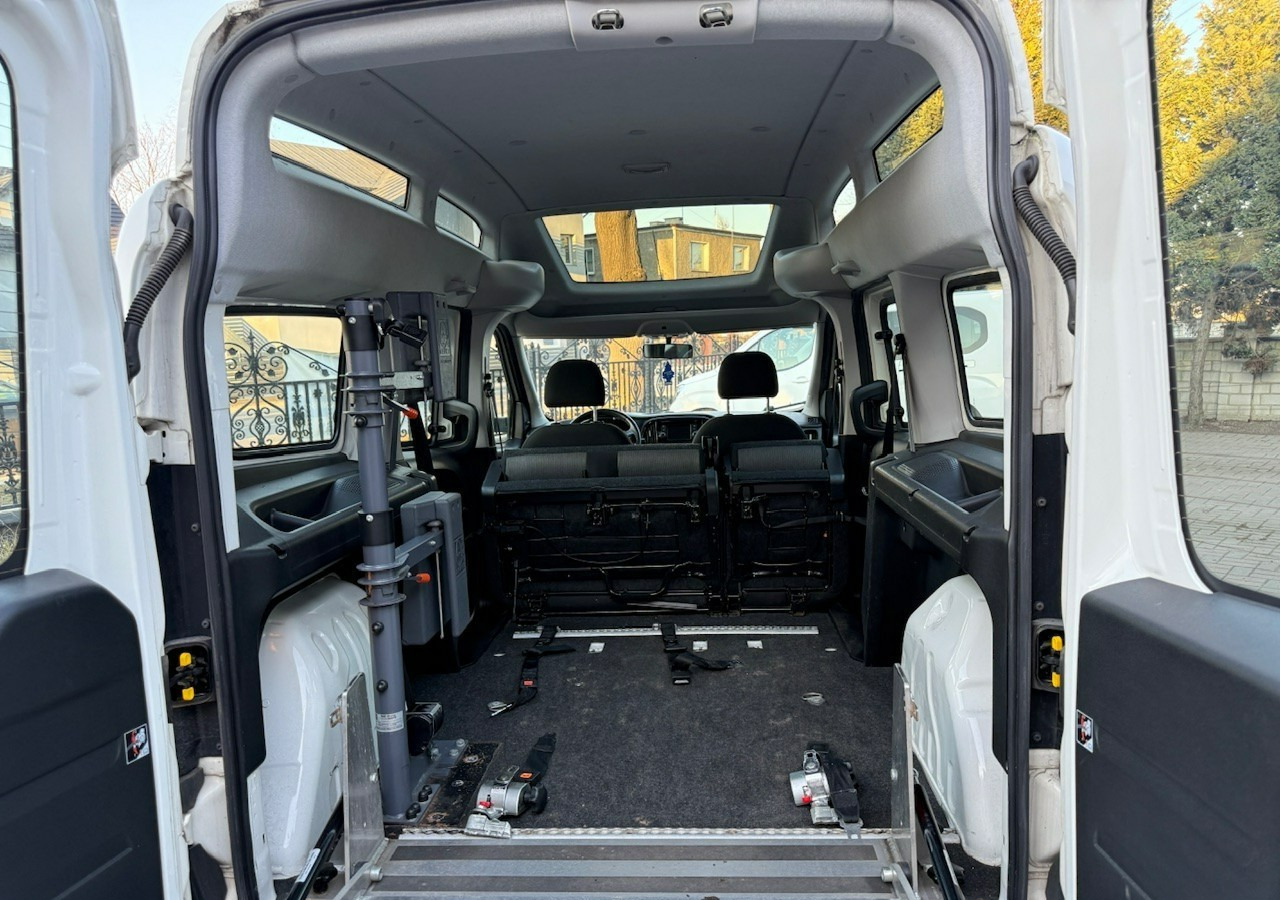 Fiat Doblo II Doblo 1.6-120KM dla Niepełnosprawnych RAMPA Inwalida Model 2020 - Лек автомобил: снимка 3 Fiat Doblo II Doblo 1.6-120KM dla Niepełnosprawnych RAMPA Inwalida Model 2020 - Лек автомобил: снимка 3