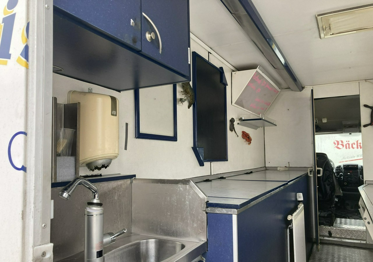 Fiat Ducato Autosklep mięso-ryba Gastronomiczny Food Truck Foodtruck sklep 2004 - Магазин камион, Лекотоварен автомобил: снимка 3 Fiat Ducato Autosklep mięso-ryba Gastronomiczny Food Truck Foodtruck sklep 2004 - Магазин камион, Лекотоварен автомобил: снимка 3