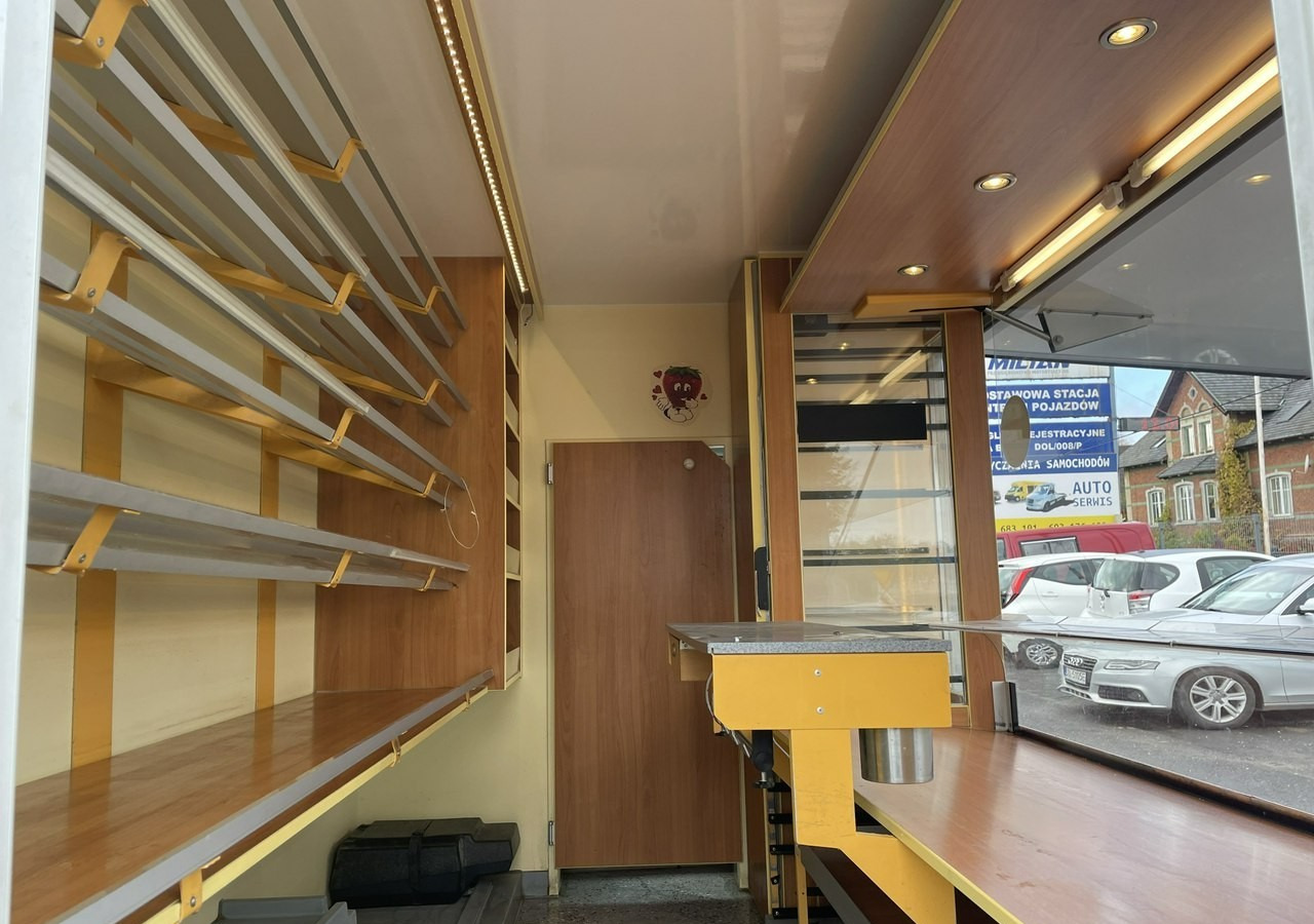 Fiat Ducato Autosklep pieczy Gastronomiczny Food Truck Foodtruck Sklep 78194km20 - Магазин камион: снимка 4 Fiat Ducato Autosklep pieczy Gastronomiczny Food Truck Foodtruck Sklep 78194km20 - Магазин камион: снимка 4