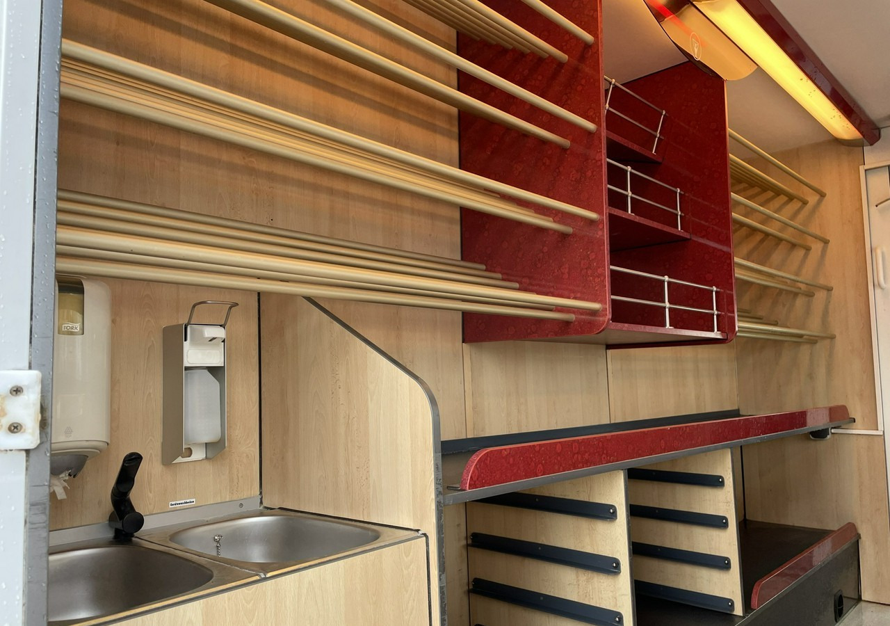 Fiat Ducato Autosklep pieczywa Gastronomiczny Food Truck Foodtruck sklep Borco - Магазин камион: снимка 3 Fiat Ducato Autosklep pieczywa Gastronomiczny Food Truck Foodtruck sklep Borco - Магазин камион: снимка 3