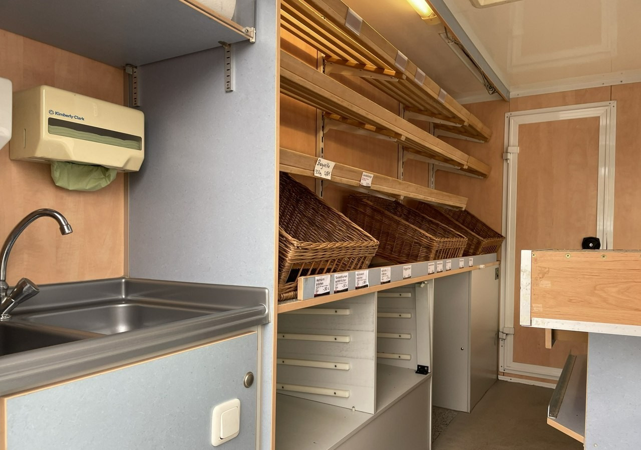 Fiat Ducato Autosklep pieczywa Sklep Gastronomiczny Food Truck Foodtruck bar 200 - Магазин камион: снимка 3 Fiat Ducato Autosklep pieczywa Sklep Gastronomiczny Food Truck Foodtruck bar 200 - Магазин камион: снимка 3