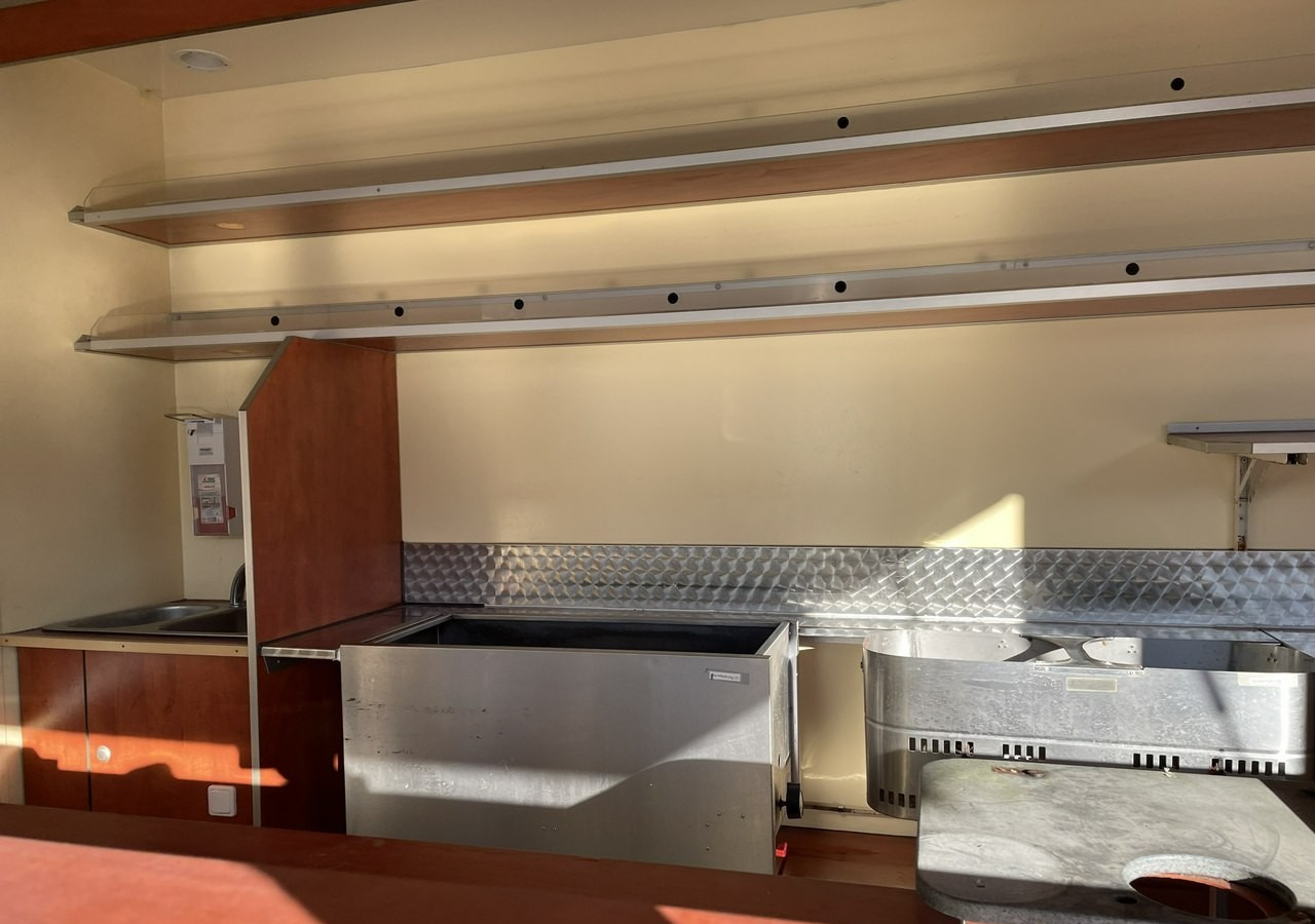 Fiat Ducato Autosklep wędlin Gastronomiczna food truck foodtruck sklep 118tkm 20 - Магазин камион: снимка 5 Fiat Ducato Autosklep wędlin Gastronomiczna food truck foodtruck sklep 118tkm 20 - Магазин камион: снимка 5