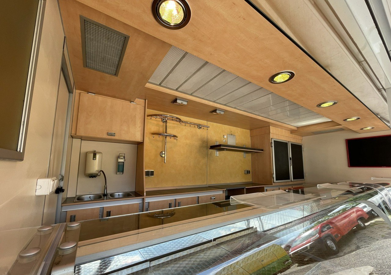 Лизинг на  Fiat Ducato Autosklep wędlin Gastronomiczny Food Truck Foodtruck Sklep Borco Fiat Ducato Autosklep wędlin Gastronomiczny Food Truck Foodtruck Sklep Borco: снимка 11